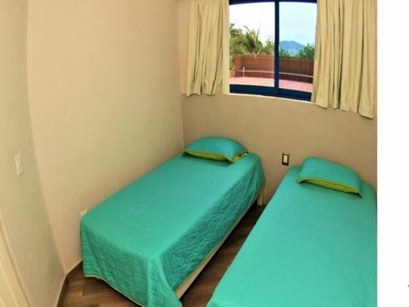 Hotel Marina Puerto Dorado 4*